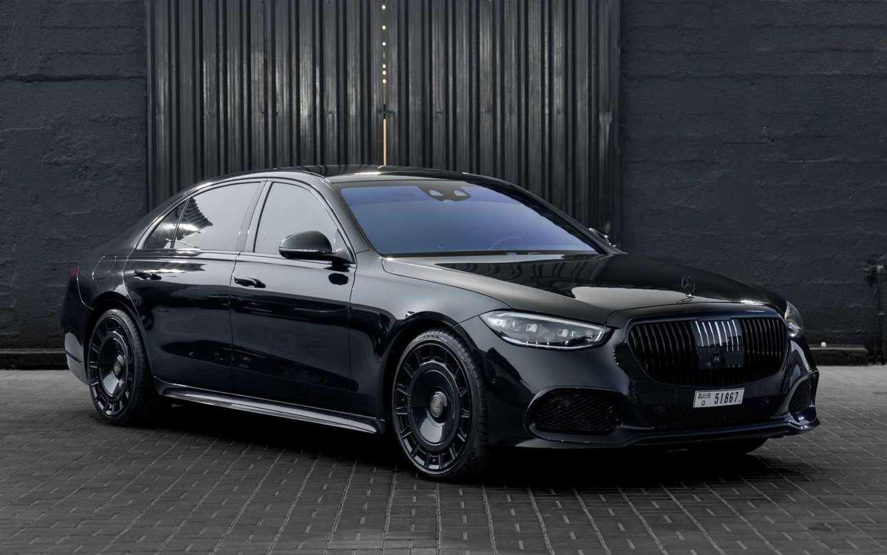 Rent MERCEDES MERCEDES MAYBACH S580